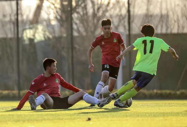 大发娱乐官网-西亚队众志成城，向冠军发起冲击的简单介绍