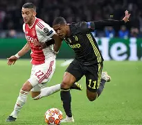 关于尤文图斯战平对手，搅动积分榜格局的信息