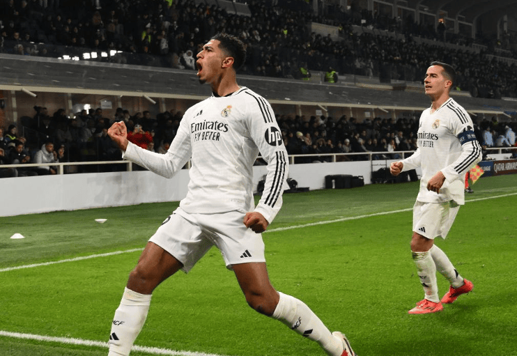 关于阿贾克斯狂胜皇马，演绎欧冠传奇的信息