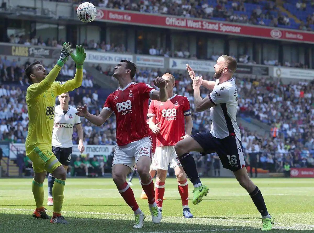 多特蒙德客场轻松获胜,继续领跑的球员